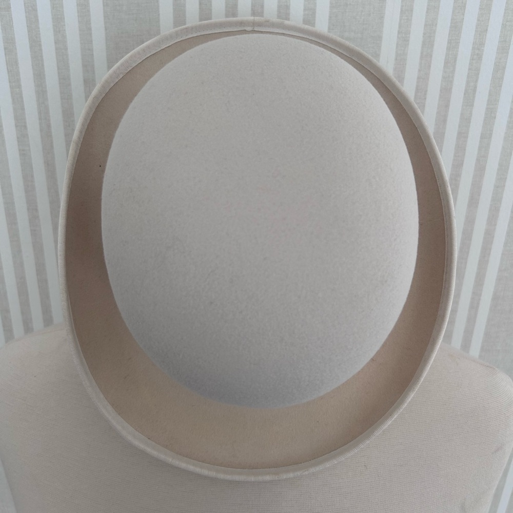 Vintage Derby Bowler Hat Men's 100% Wool Cream Small Grosgrain Ribbon & Feather - Picture 3 of 7